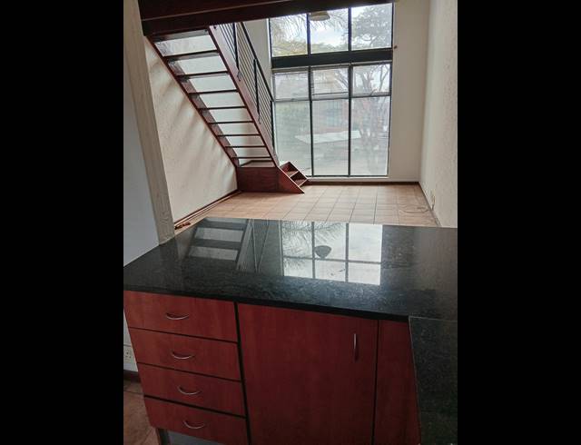 1 BEDROOM APARTMENT TO LET IN DARRENWOOD